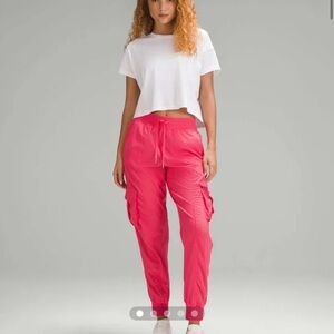 Lululemon New Venture Cargo Joggers in bold pink/coral (rare), Size M, Like New